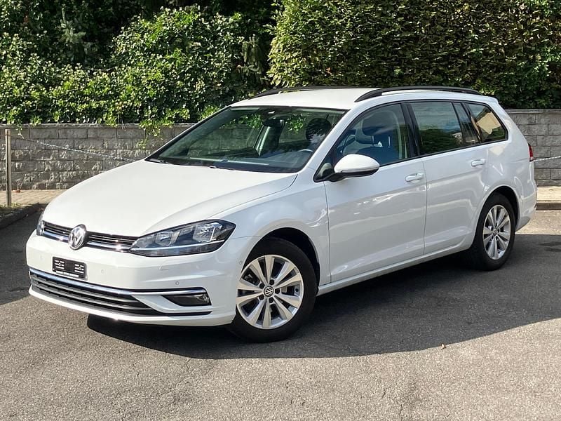 Gebraucht VW Golf VII Comfortline 150 PS (110 kW) 2019 Kombi
