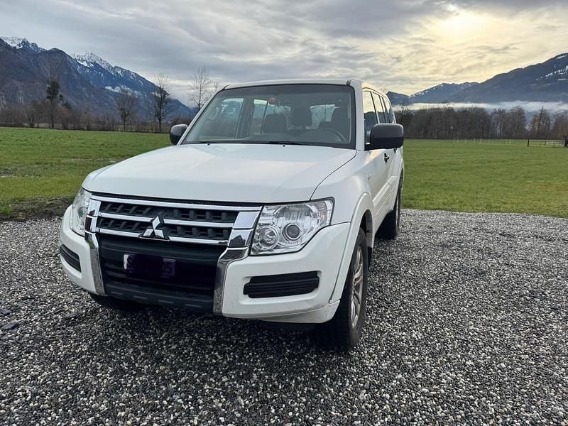 Gebraucht 2015 Mitsubishi Pajero SUV | CHF 26’000 - Bild 1/4