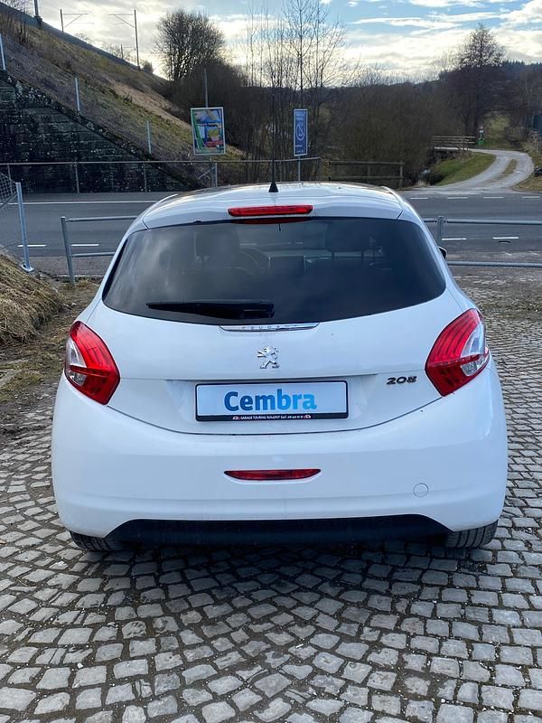 Gebraucht Peugeot 208 120 PS (88 kW) 2013 Kleinwagen