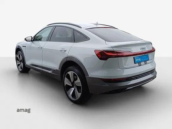 Gebraucht Audi e-tron Sportback Advanced 300 kW (408 PS) 2023 Gletscherweiss metallic SUV