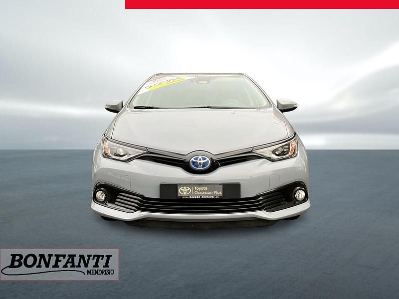 Gebraucht Toyota Auris Hybrid Trend 136 PS (100 kW) 2018 Grau Limousine