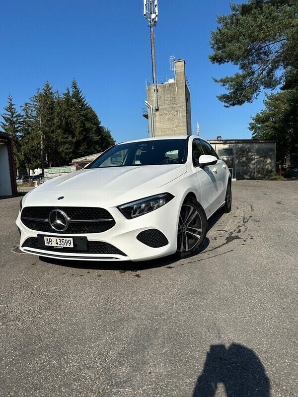 Gebraucht Mercedes A200 163 PS (119 kW) 2023