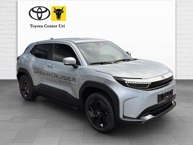Neu Toyota Urban Cruiser Trend 135 kW (184 PS) 2025 Kombi