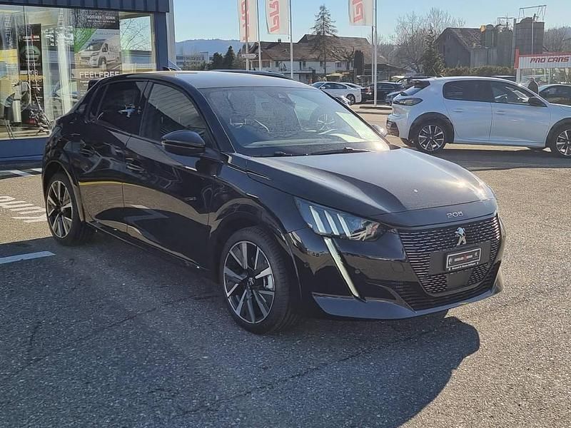 Schwarz Gebraucht 2021 Peugeot 208 GT Kleinwagen | CHF 21’900 (Teuer) - Bild 1/4