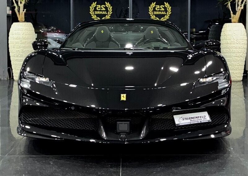 Neu Ferrari SF90 1000 PS (735 kW) 2025