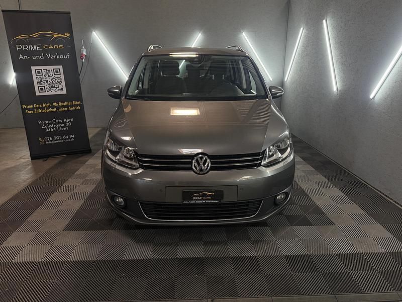 Gebraucht VW Touran Comfortline 140 PS (102 kW) 2015 Van / Kleinbus