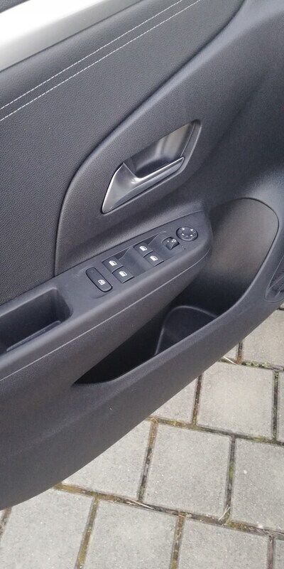 Gebraucht Opel Corsa-e 100 kW (136 PS) 2021 Kleinwagen