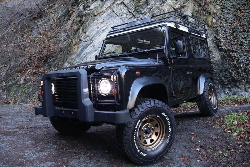 Gebraucht Land Rover Defender 122 PS (89 kW) 2009