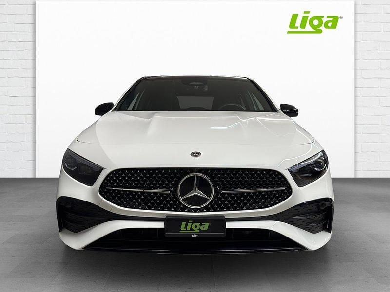 Gebraucht Mercedes A250 AMG line 238 PS (175 kW) 2024 Limousine