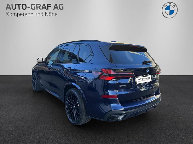 Neu BMW X5 M Sport 352 PS (258 kW) 2026 Blau SUV