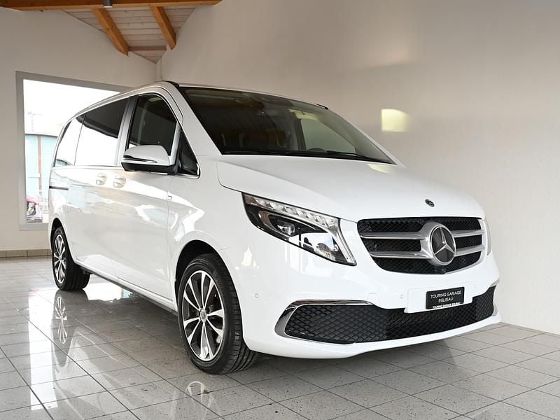 Gebraucht 2020 Mercedes V300 Avantgarde Van / Kleinbus | CHF 39’800 (Teuer) - Bild 1/4