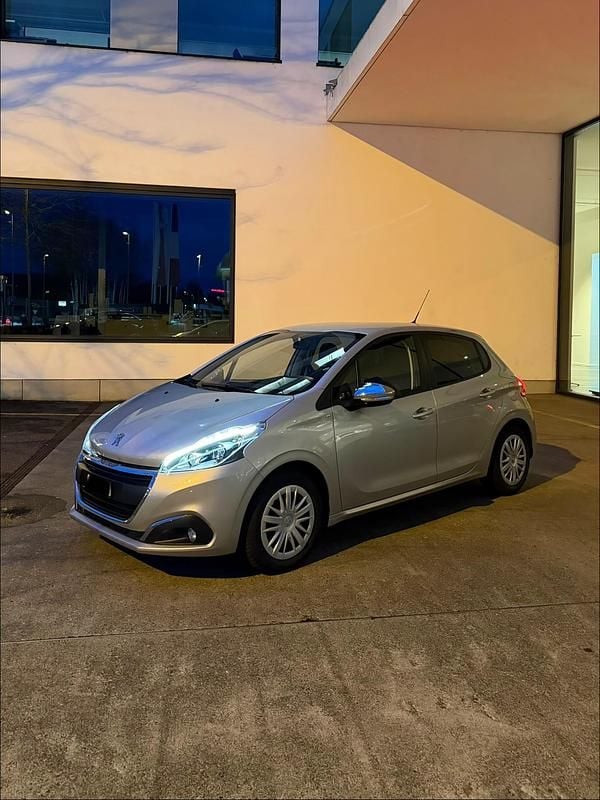 Gebraucht Peugeot 208 Style 82 PS (60 kW) 2017 Kleinwagen