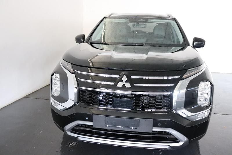 Schwarz Neu 2025 Mitsubishi Outlander P-HEV Intense SUV | CHF 57’490 (Fairer Preis) - Bild 1/4