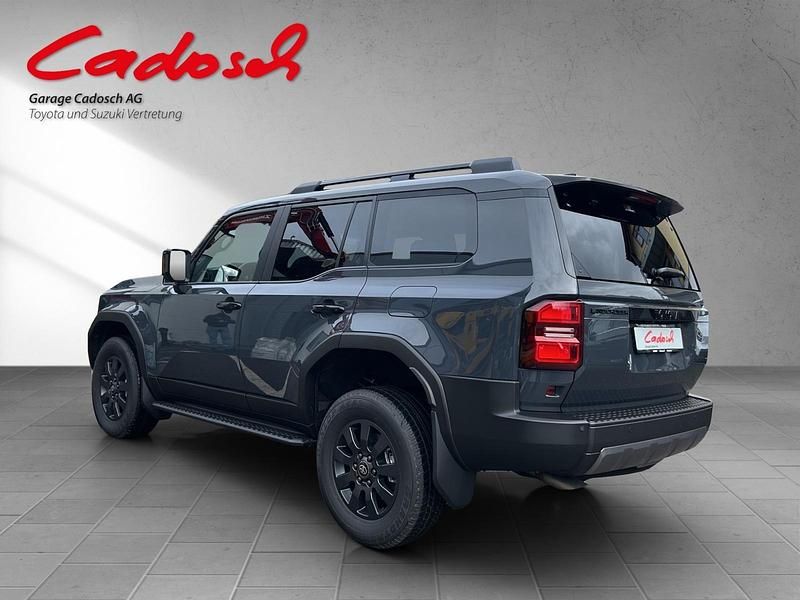 Neu Toyota Land Cruiser Style 205 PS (150 kW) 2026 Silber SUV