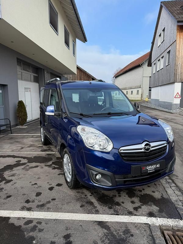 Gebraucht Opel Combo Enjoy 105 PS (77 kW) 2013 Van / Kleinbus
