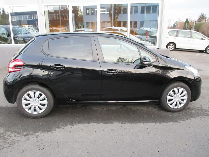 Gebraucht Peugeot 208 Active 82 PS (60 kW) 2013 Kleinwagen