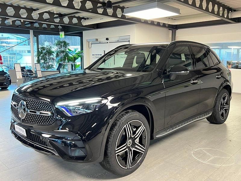 Gebraucht Mercedes GLC300e 258 PS (189 kW) 2024 SUV