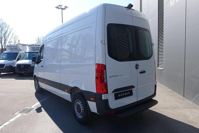 Gebraucht Mercedes E-Sprinter 84 kW (115 PS) 2023 Van