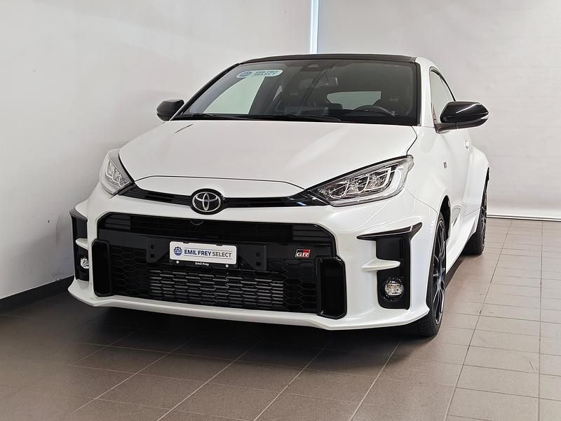 Weiss Gebraucht 2021 Toyota Yaris Sport Limousine | CHF 29’900 (Fairer Preis) - Bild 1/4