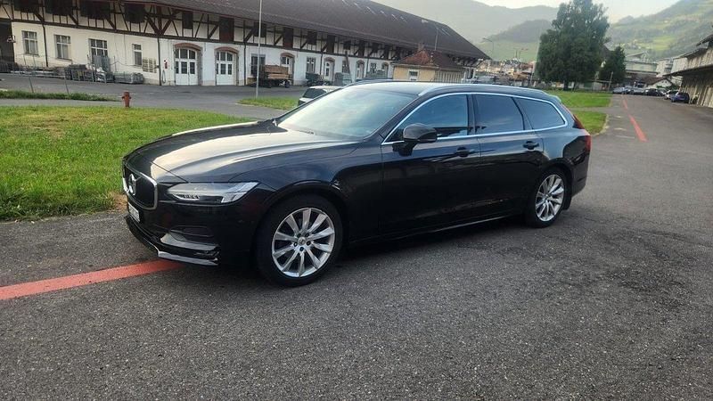 Gebraucht 2019 Volvo V90 Momentum Kombi | CHF 20’990 - Bild 1/4
