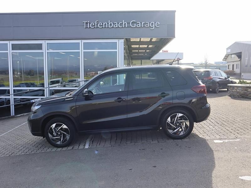 Schwarz Neu 2025 Suzuki Vitara SUV | CHF 37’280 (Teuer) - Bild 1/4