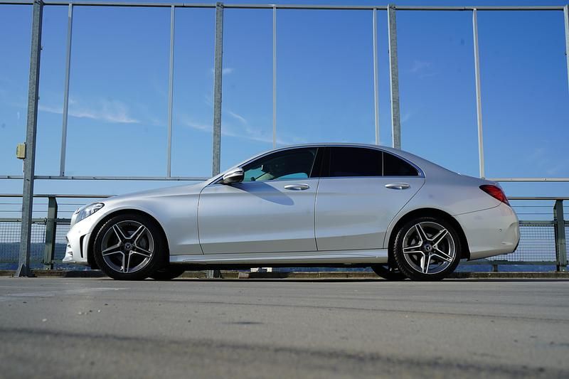 Gebraucht Mercedes C220 AMG line 194 PS (142 kW) 2020