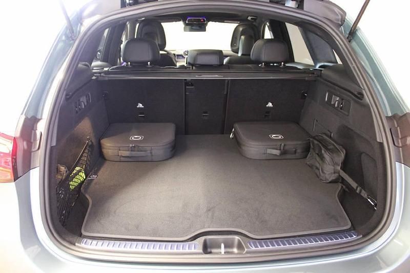 Neu Mercedes GLC300e AMG line 313 PS (230 kW) 2026 SUV