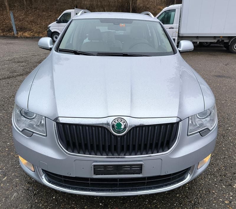 Gebraucht 2012 Skoda Superb Ambition Kombi | CHF 6’199 (Guter Preis) - Bild 1/4