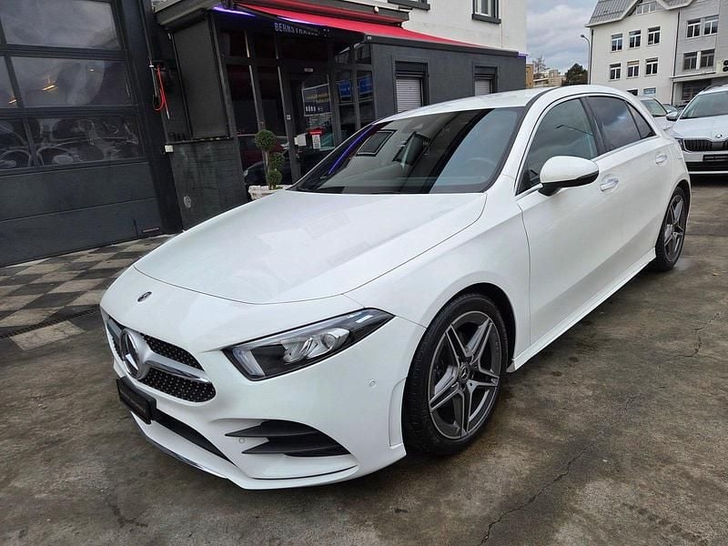 Gebraucht Mercedes A180 AMG line 116 PS (85 kW) 2019 Limousine