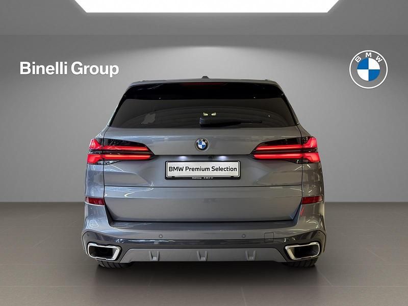 Gebraucht BMW X5 M Sport 298 PS (219 kW) 2025 Grau SUV