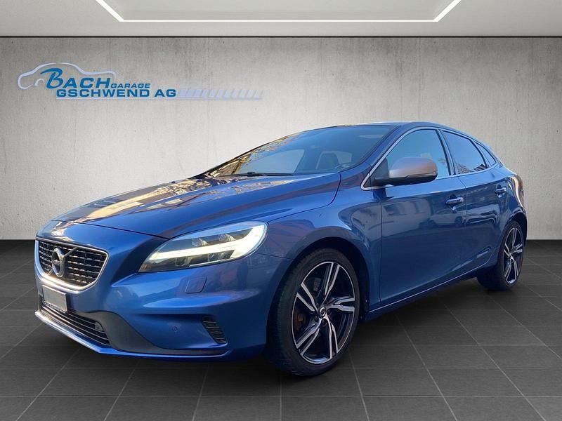 Gebraucht Volvo V40 R-Design Momentum 245 PS (180 kW) 2016 Limousine