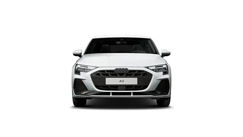 Gebraucht Audi A3 Sportback e-tron Attraction 150 PS (110 kW) 2025 Weiss Kleinwagen
