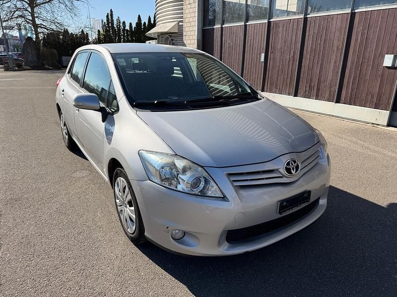 Gebraucht Toyota Auris Luna 132 PS (97 kW) 2011 Kleinwagen