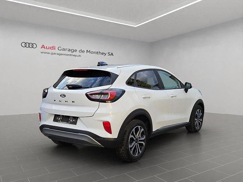 Neu Ford Puma Titanium 125 PS (91 kW) 2025 Beige SUV