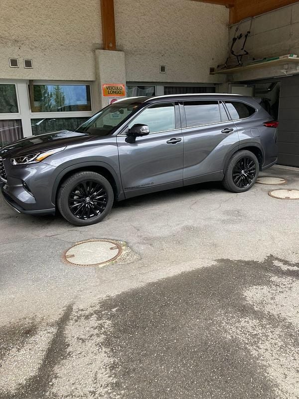 Gebraucht 2024 Toyota Highlander Premium SUV | CHF 65’000 (Etwas zu teuer) - Bild 1/4