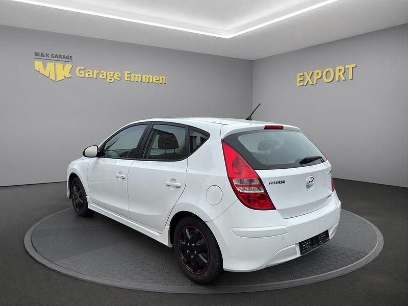 Gebraucht Hyundai i30 Edition 126 PS (92 kW) 2010 Limousine