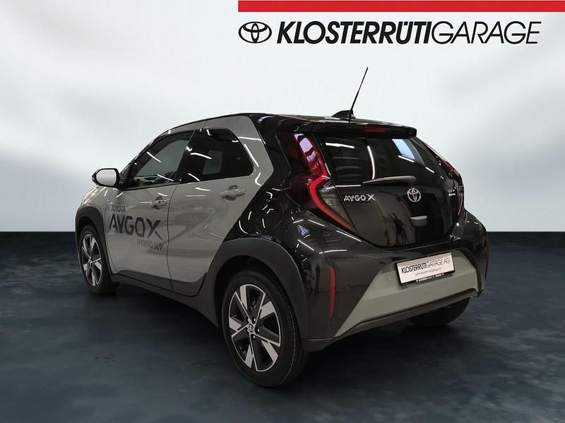 Neu Toyota Aygo X Trend 116 PS (85 kW) 2025 Grün SUV
