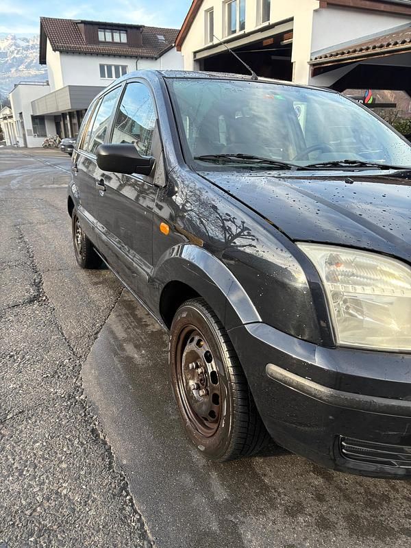 Gebraucht Ford Fusion Trend 80 PS (58 kW) 2004 Kleinwagen