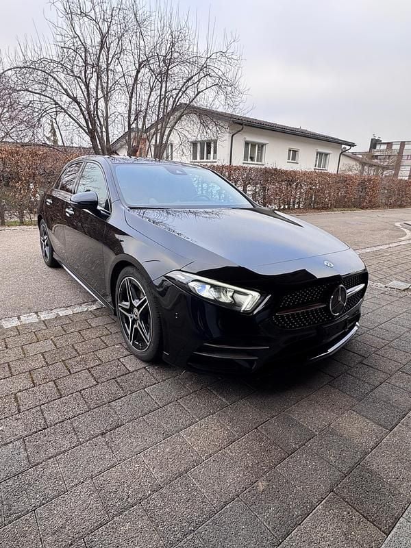 Gebraucht Mercedes A200 AMG line 163 PS (119 kW) 2019