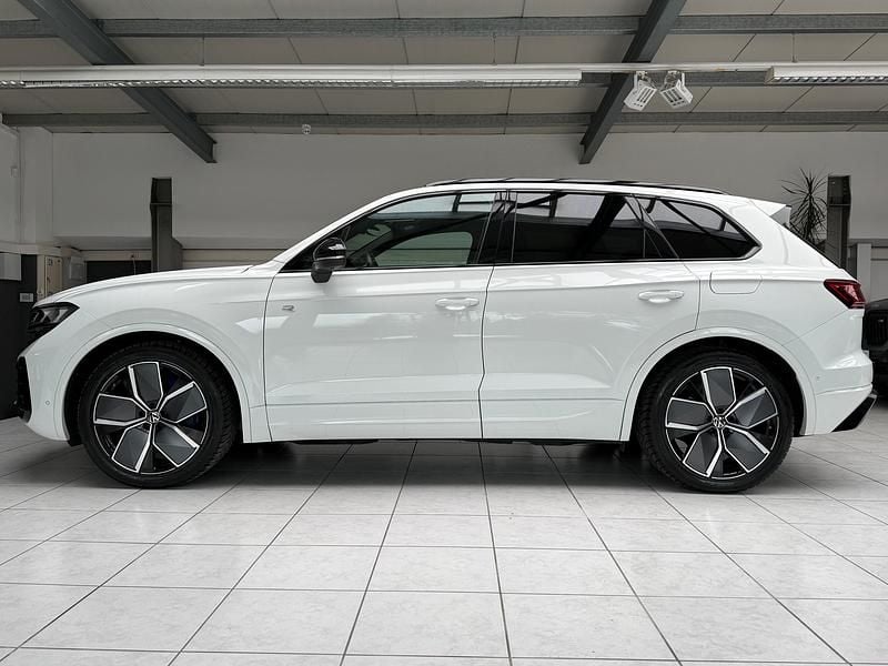 Gebraucht VW Touareg R 462 PS (339 kW) 2023 SUV