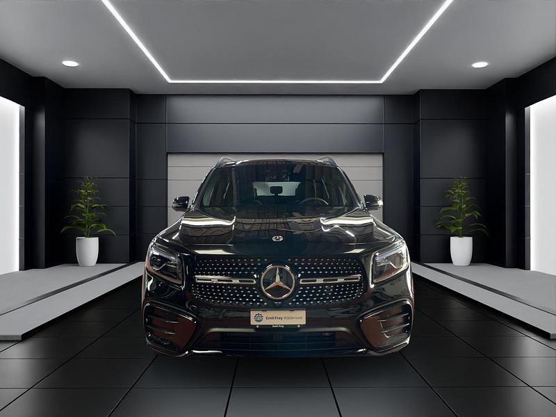 Gebraucht Mercedes GLB220 AMG line 190 PS (139 kW) 2024 Schwarz SUV