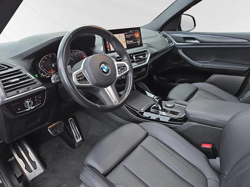 Gebraucht BMW X4 M Sport 184 PS (135 kW) 2026 Schwarz SUV
