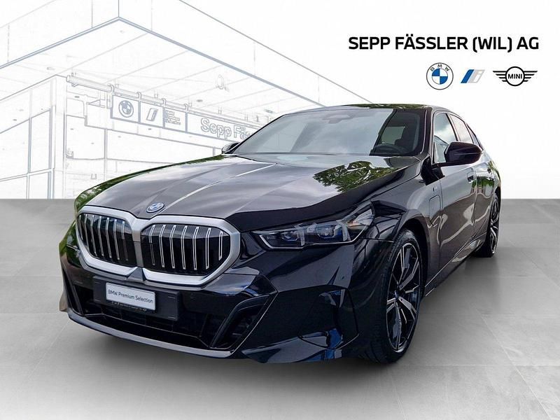 Gebraucht 2024 BMW 550e M Sport Limousine | CHF 76’600 (Etwas zu teuer) - Bild 1/4