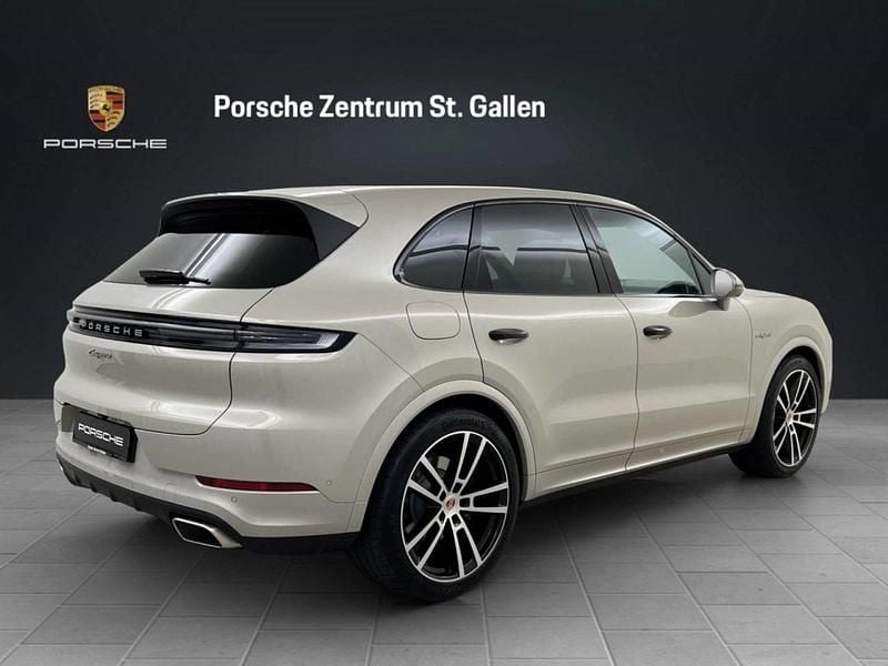 Gebraucht Porsche Cayenne 470 PS (345 kW) 2026 SUV