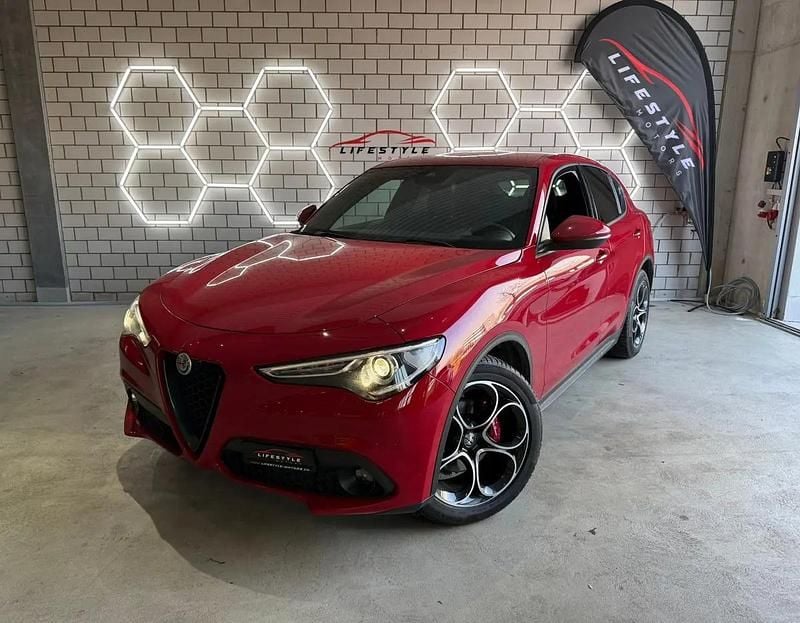 Gebraucht Alfa Romeo Stelvio Veloce 190 PS (139 kW) 2026 Rot SUV