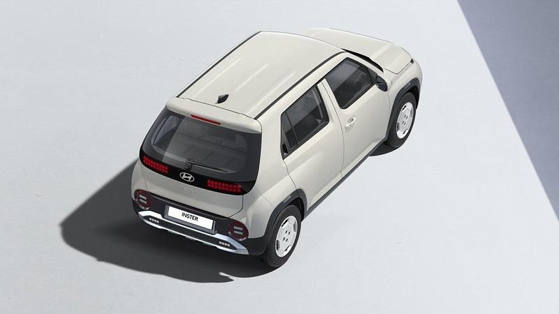 Neu Hyundai Inster 84 kW (115 PS) 2025 Weiss Kleinwagen