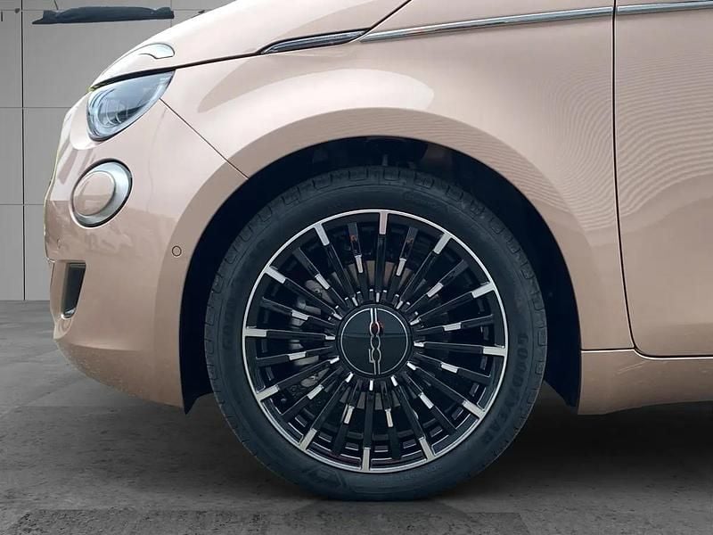 Neu Fiat 500e La Prima 87 kW (119 PS) 2025 Rosa Kleinwagen