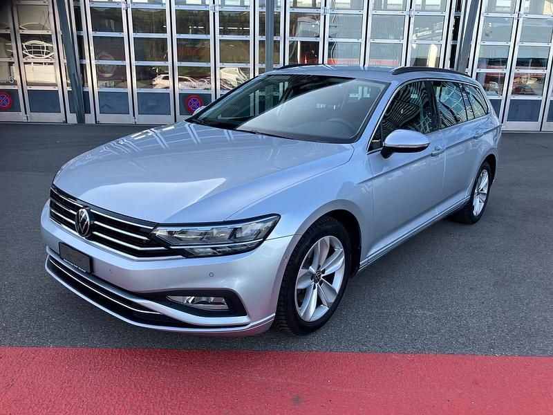 Gebraucht VW Passat Elegance 200 PS (147 kW) 2021