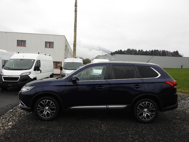 Gebraucht Mitsubishi Outlander 150 PS (110 kW) 2017 SUV