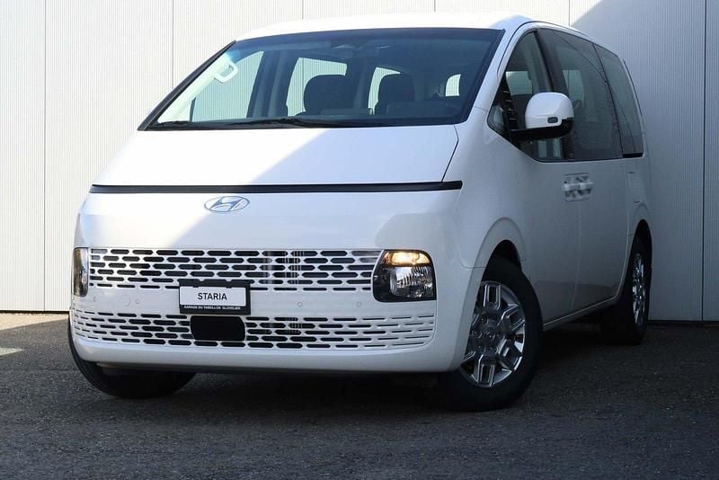 Weiss Gebraucht 2023 Hyundai Staria Van / Kleinbus | CHF 48’888 (Teuer) - Bild 1/4